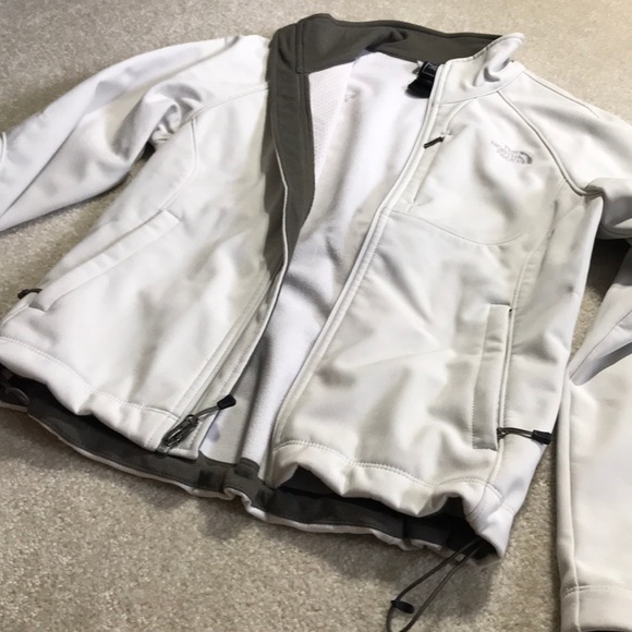 Ivory hard shell north face jacket - Picture 4 of 5